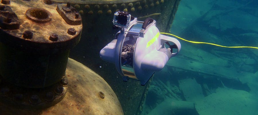 WETMORE-and-Underwater-drone.jpg