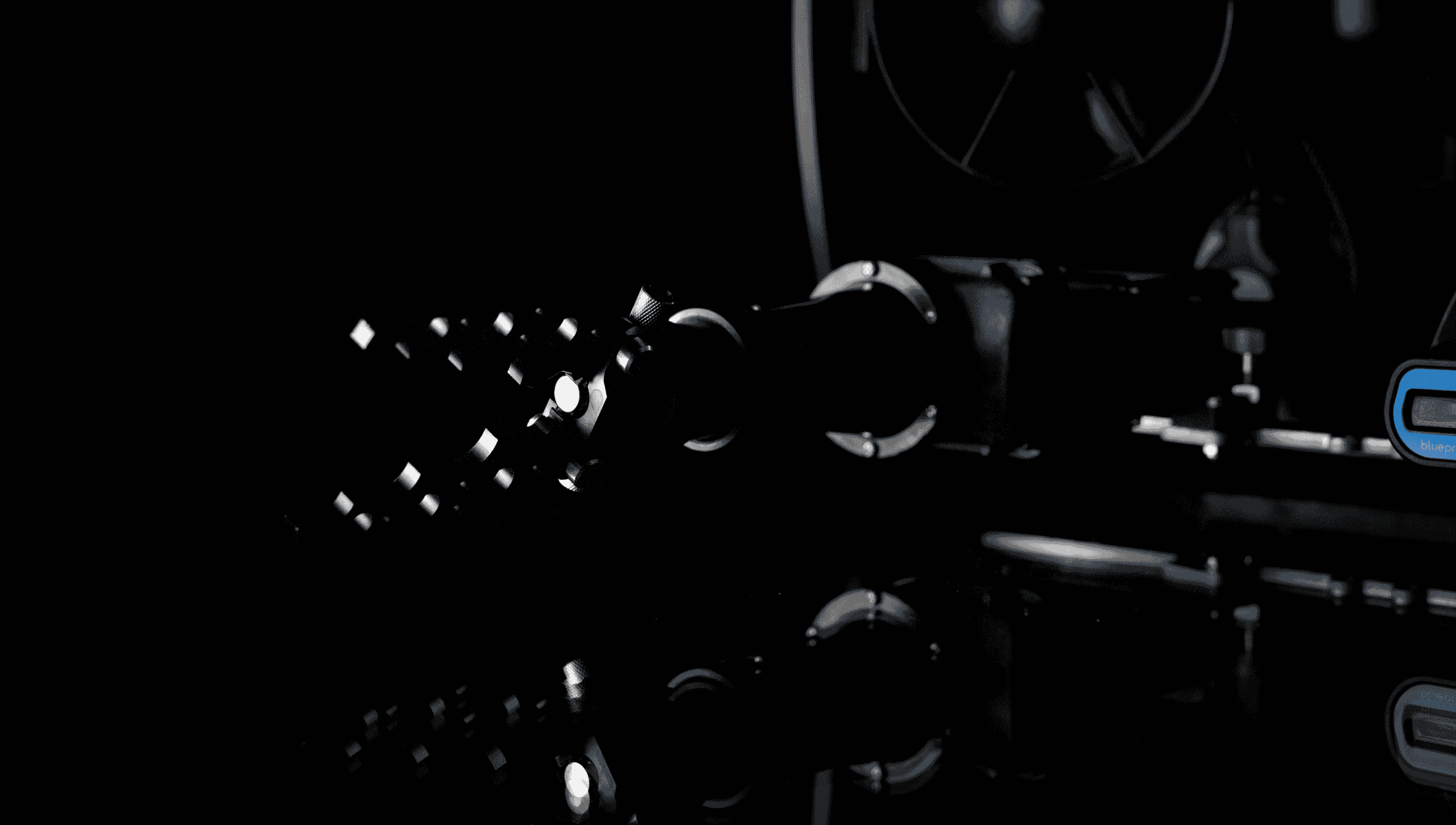 Close up grabber arm on the PIVOT