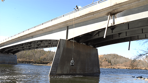 Grappling Hook lifting REVOLUTION at Footbridge