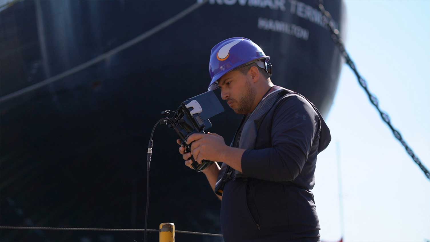 operating revolution rov harbour ship