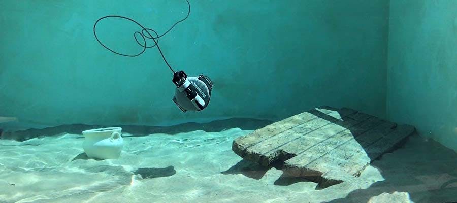 ROV Inspiring Students to Become Future Marine Scientists