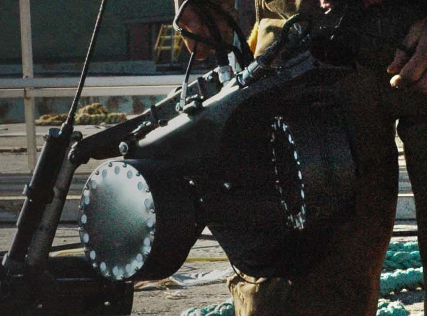 deep trekker utility crawler dt640 630px