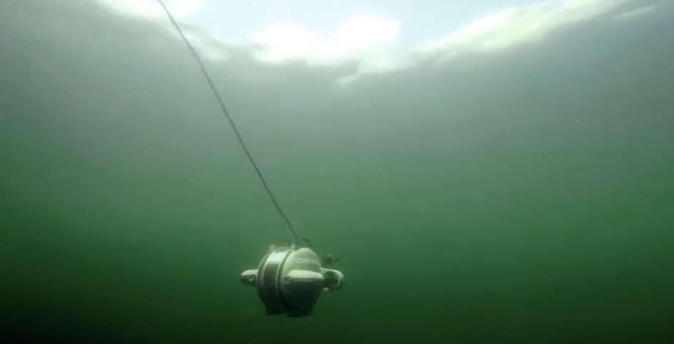 Deep Trekker's DTG3 ROV swimming underwater 
