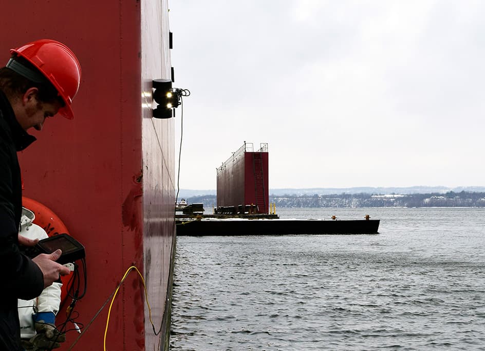 2 MagCrawler on Wall