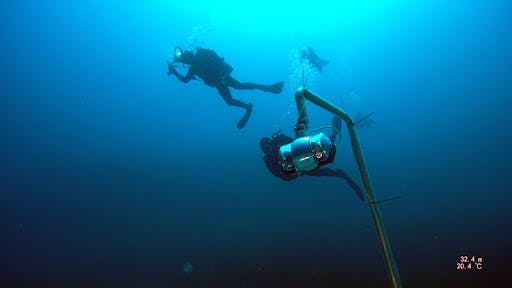 How Commercial Diving Companies and Divers Can Benefit from an ROV