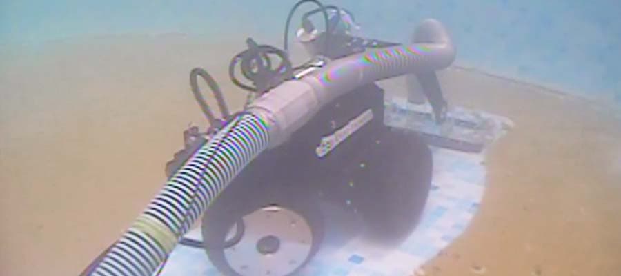 Using ROVs for Water Tank Cleaning
