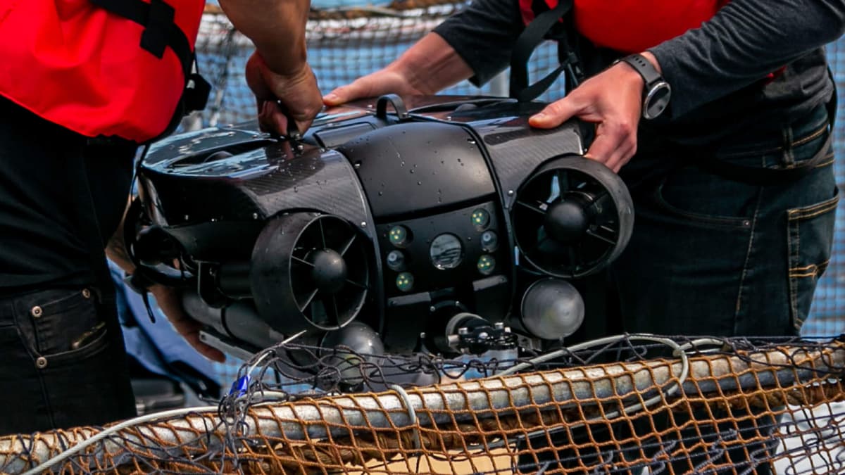 Tracker Rov REVOLUTION | NAV Package | Deep Trekker