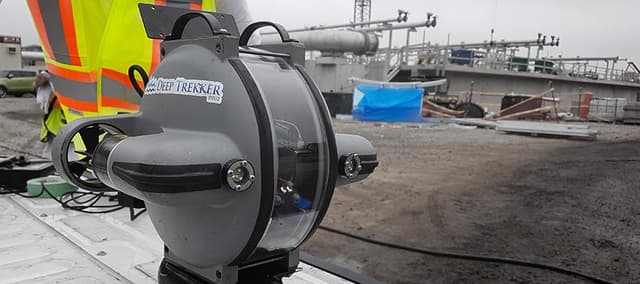 Construction Robots: Pipe Crawlers & Underwater ROVs | Deep Trekker